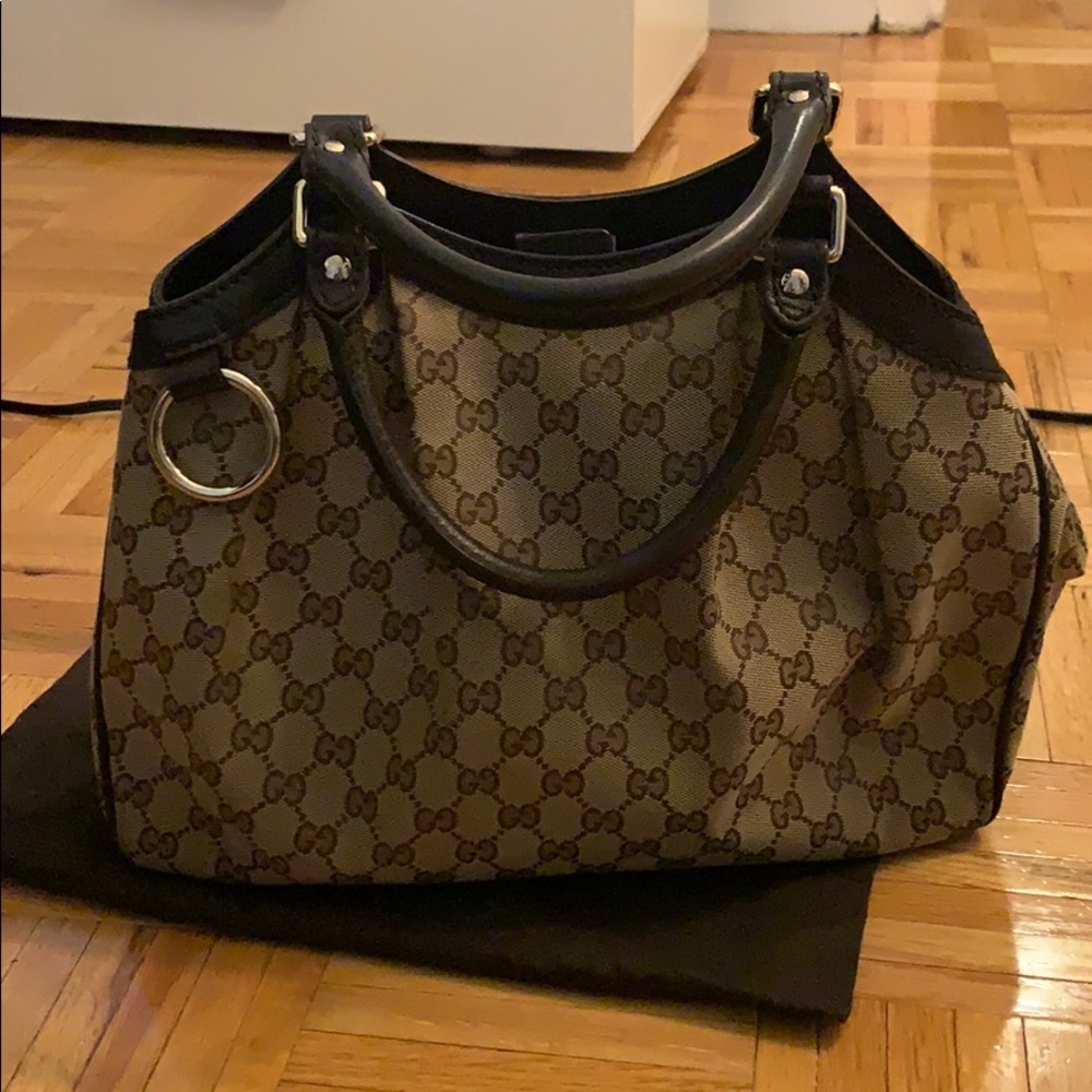 Gucci Tote - Picture 4 of 15